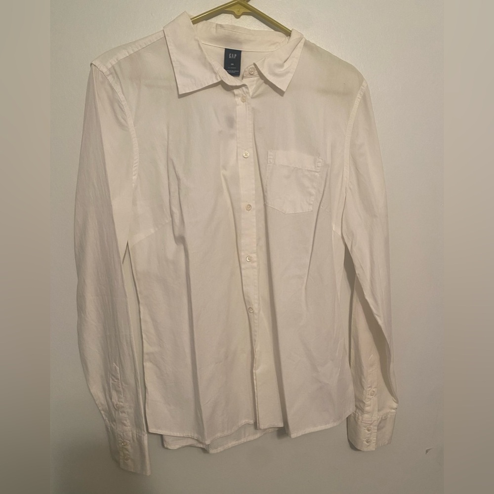 Gap classic white 100% cotton button up blouse size 14